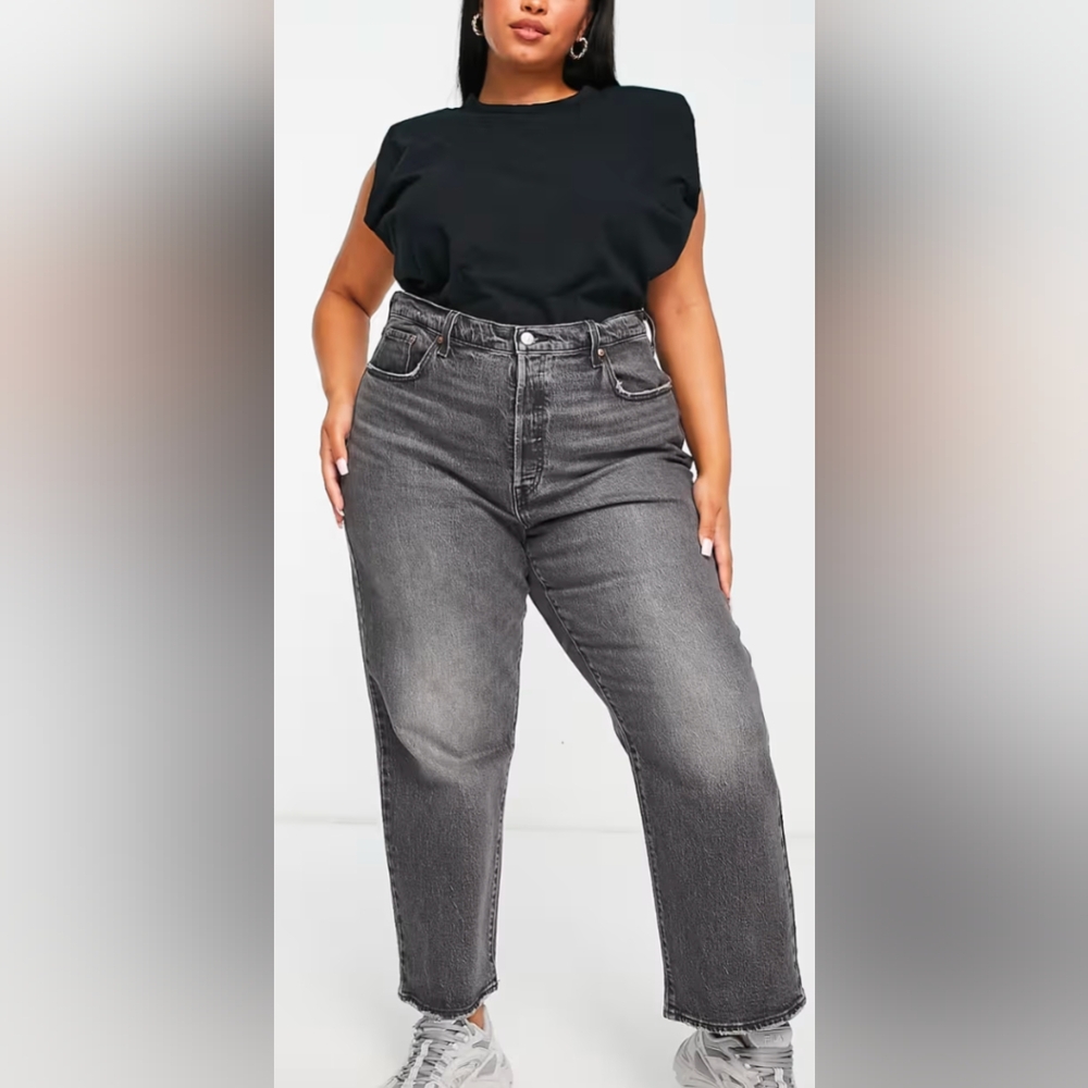 Levi's Women's Black Ribcage Straight Ankle Jeans